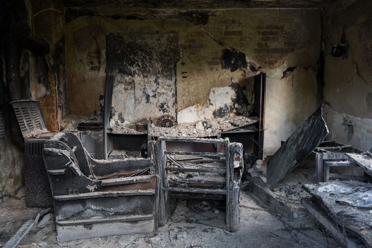 После пожара входить можно только с разрешения служб: сначала безопасность